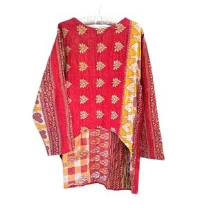 [Kantha] Quilted Reversabile Red Floral Patchwork Top Free Size